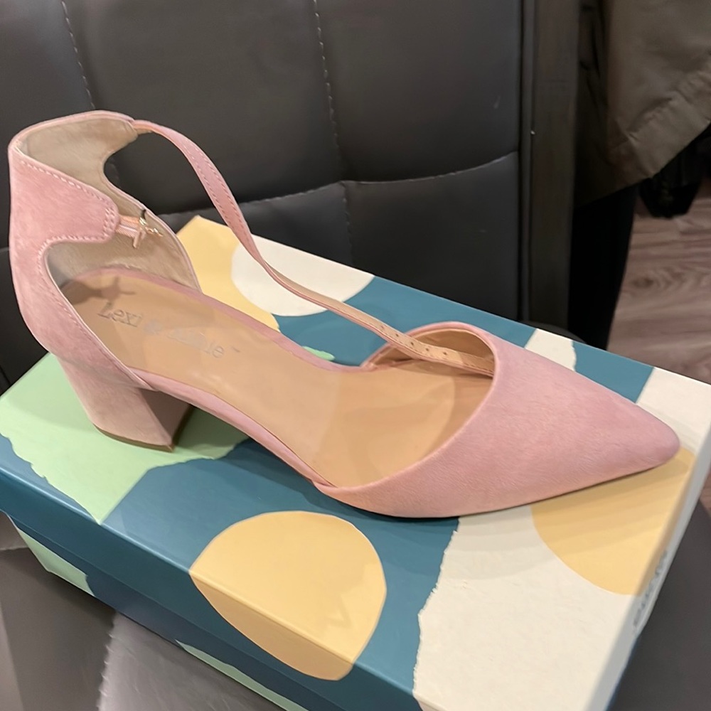 Block heel pump